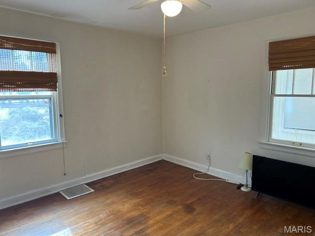 9112 Watsonia Court, Olivette, MO 63132