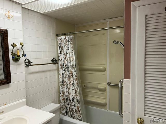 9112 Watsonia Court, Olivette, MO 63132