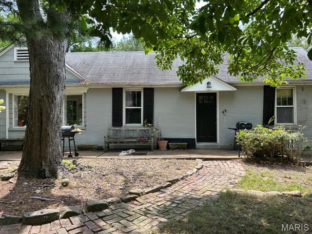 9112 Watsonia Court, Olivette, MO 63132