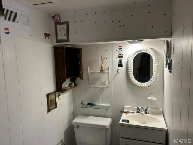 9112 Watsonia Court, Olivette, MO 63132