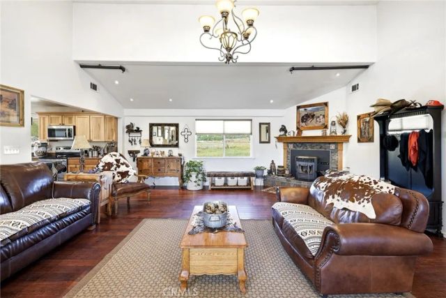 8646 Elizabeth Lake Road, Leona Valley, CA 93551