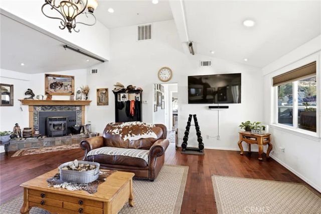 8646 Elizabeth Lake Road, Leona Valley, CA 93551
