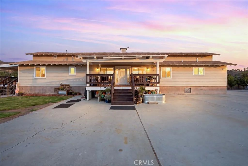8646 Elizabeth Lake Road, Leona Valley, CA 93551