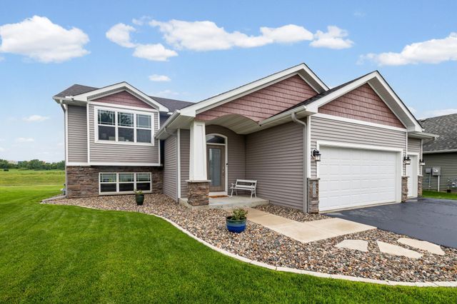 6679 210th Street W, Farmington, MN 55024