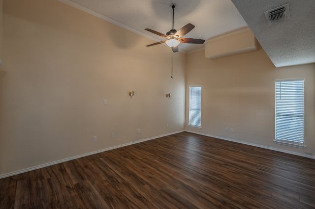 94 Morrow Drive, Bedford, TX 76021