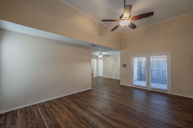 94 Morrow Drive, Bedford, TX 76021