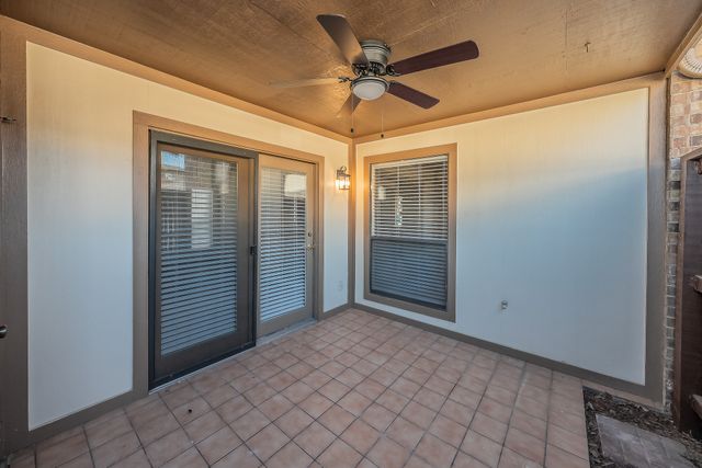 94 Morrow Drive, Bedford, TX 76021