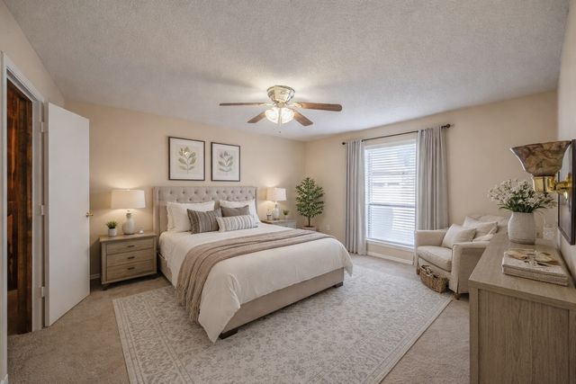 94 Morrow Drive, Bedford, TX 76021