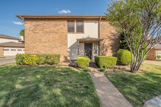 94 Morrow Drive, Bedford, TX 76021