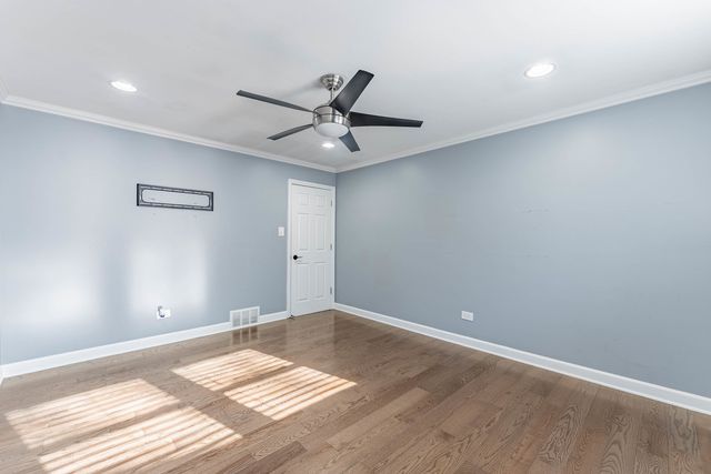 3507 N Narragansett Avenue, Chicago, IL 60634