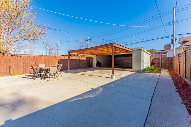 3507 N Narragansett Avenue, Chicago, IL 60634