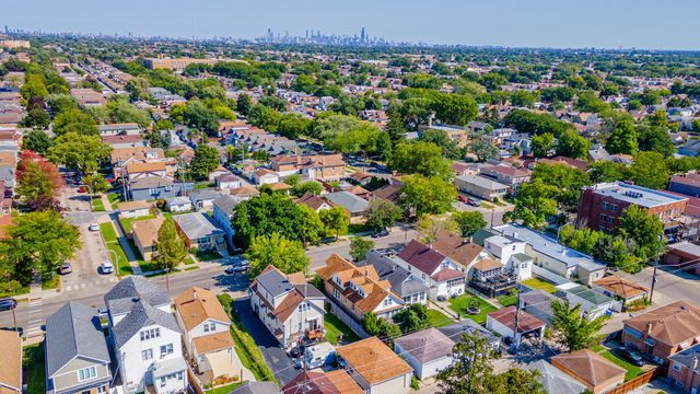 3507 N Narragansett Avenue, Chicago, IL 60634