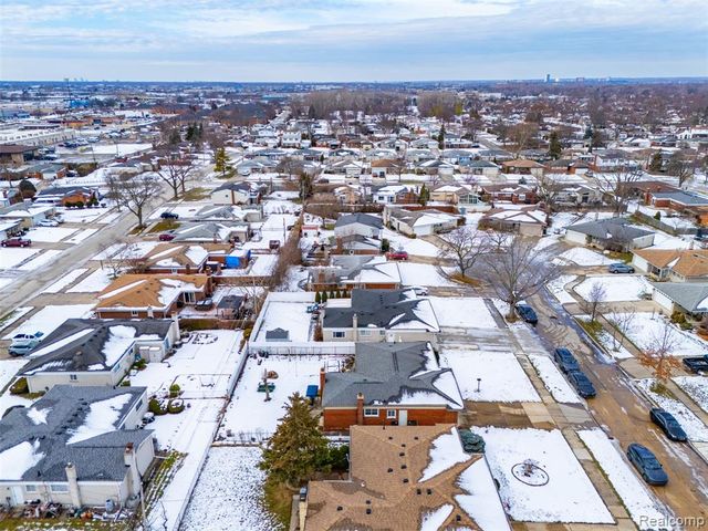 33367 Elgin Court, Sterling Heights, MI 48310