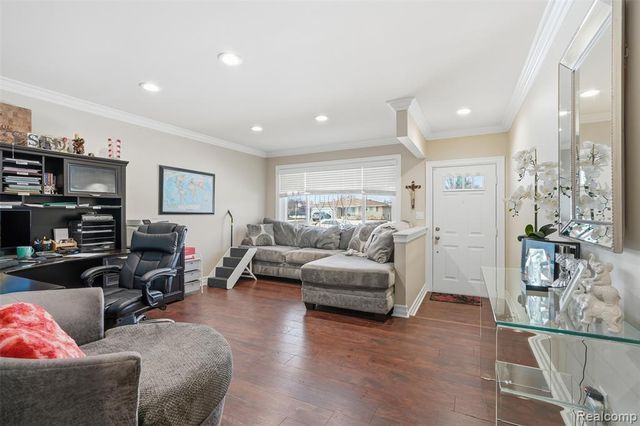 33367 Elgin Court, Sterling Heights, MI 48310