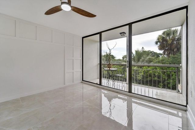 6181 Balboa Circle 303, Boca Raton, FL 33433