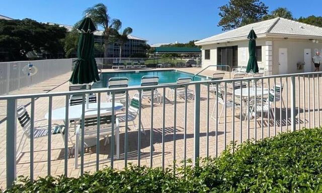 6181 Balboa Circle 303, Boca Raton, FL 33433