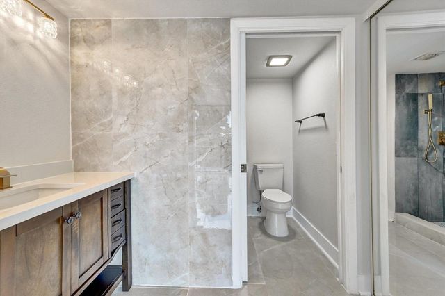 6181 Balboa Circle 303, Boca Raton, FL 33433