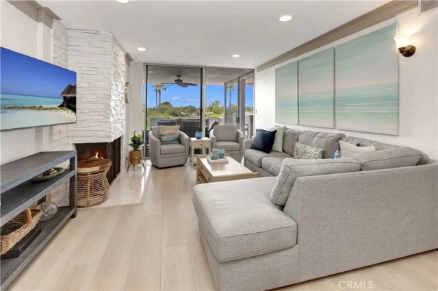 781 Avocado, Corona Del Mar, CA 92625