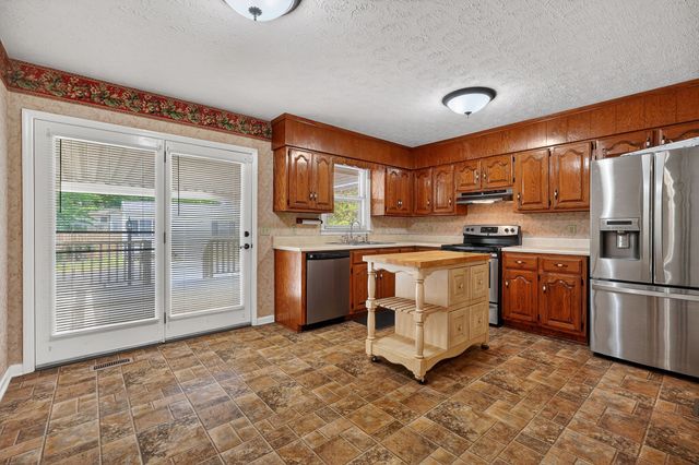106 June St, Mcminnville, TN 37110
