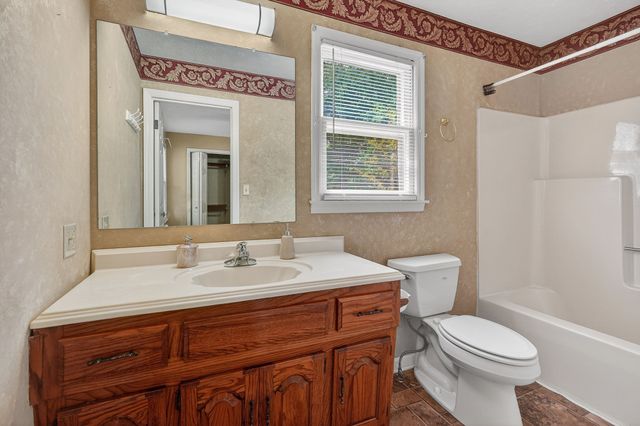 106 June St, Mcminnville, TN 37110