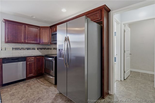 2142 Queen Elizabeth Lane, Hope Mills, NC 28348
