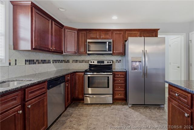 2142 Queen Elizabeth Lane, Hope Mills, NC 28348