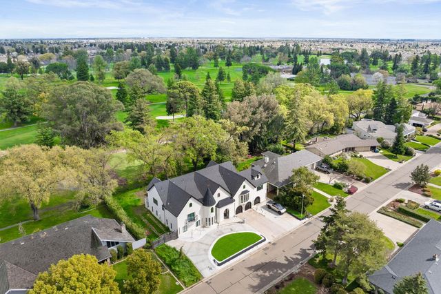 9425 S Wales Way, Elk Grove, CA 95758