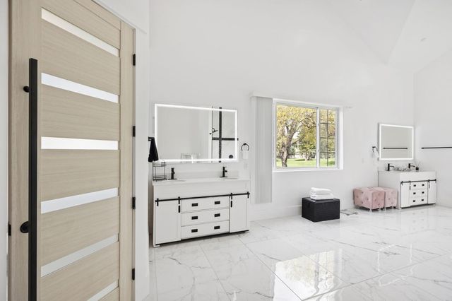 9425 S Wales Way, Elk Grove, CA 95758