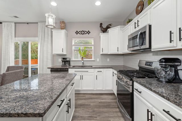 65 Folly Road Boulevard, Charleston, SC 29407