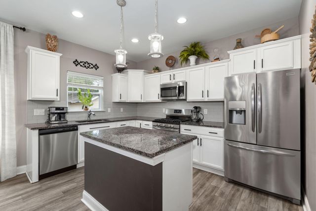 65 Folly Road Boulevard, Charleston, SC 29407