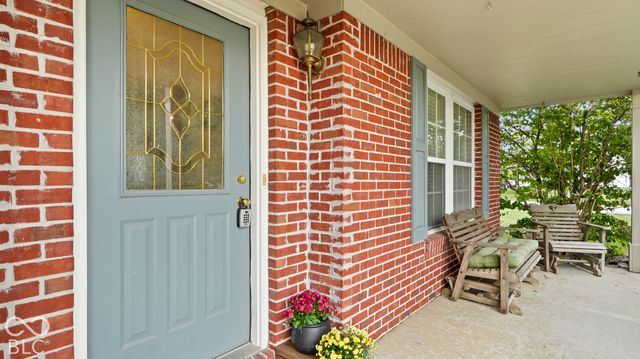 1124 E McClarnon Drive, Greenfield, IN 46140
