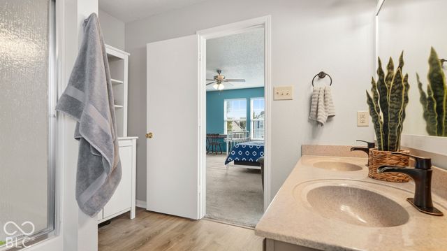 1124 E McClarnon Drive, Greenfield, IN 46140