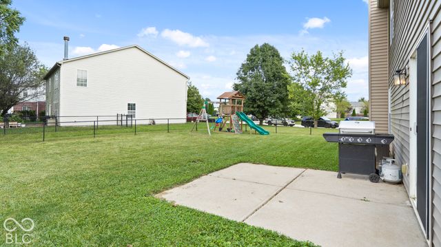 1124 E McClarnon Drive, Greenfield, IN 46140