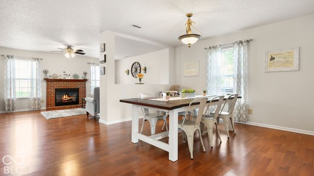 1124 E McClarnon Drive, Greenfield, IN 46140