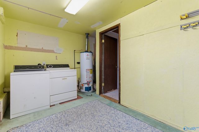 7602 Charlotte Drive SW, Huntsville, AL 35802