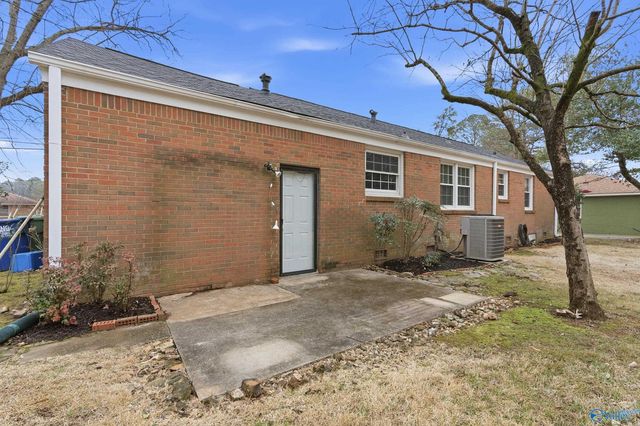 7602 Charlotte Drive SW, Huntsville, AL 35802