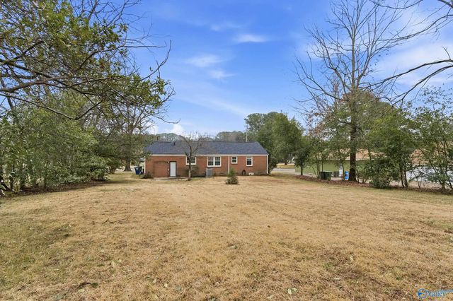 7602 Charlotte Drive SW, Huntsville, AL 35802