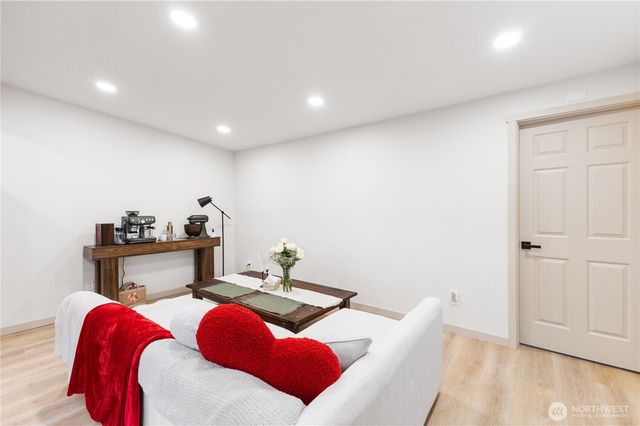 7415 100th Street E, Puyallup, WA 98373