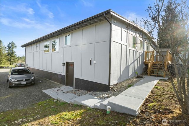 7415 100th Street E, Puyallup, WA 98373