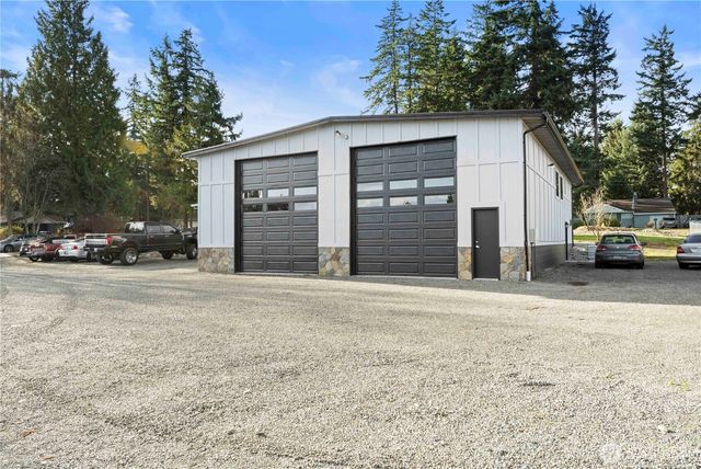 7415 100th Street E, Puyallup, WA 98373