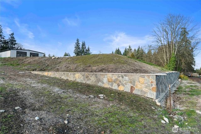 7415 100th Street E, Puyallup, WA 98373