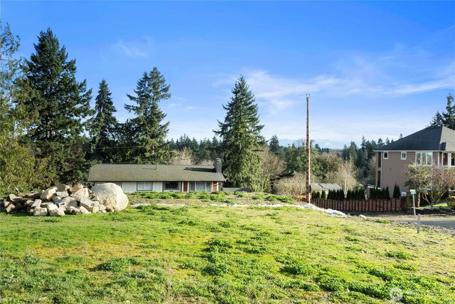 7415 100th Street E, Puyallup, WA 98373