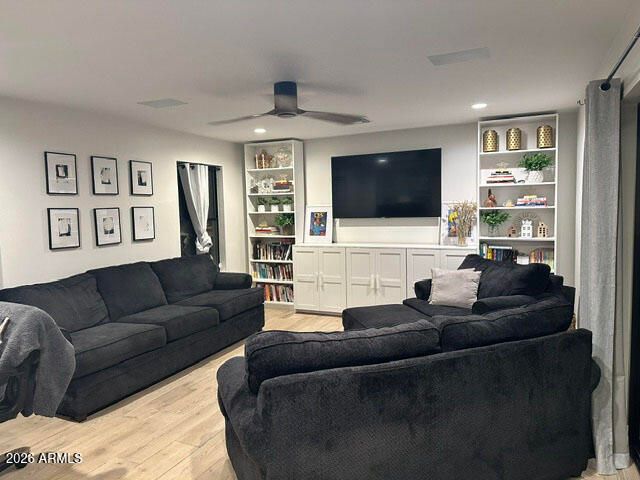 301 E ROYAL PALM Road, Phoenix, AZ 85020