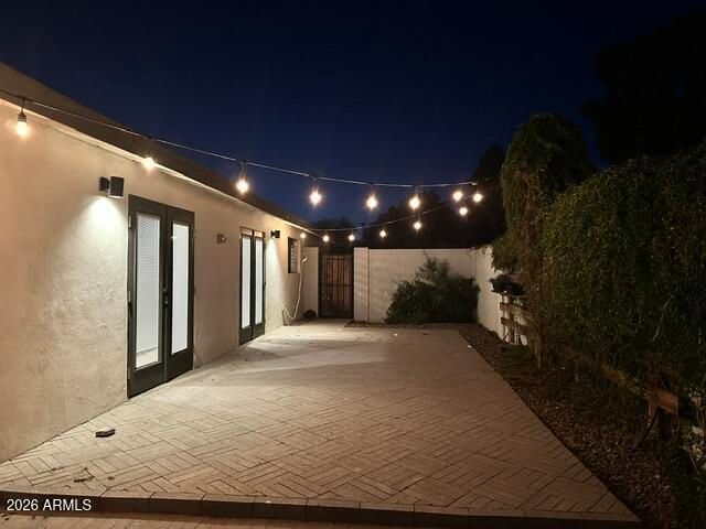 301 E ROYAL PALM Road, Phoenix, AZ 85020
