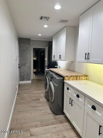 301 E ROYAL PALM Road, Phoenix, AZ 85020