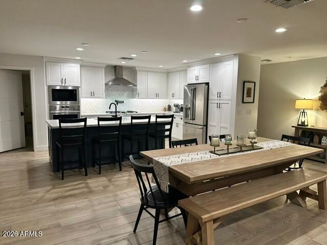 301 E ROYAL PALM Road, Phoenix, AZ 85020