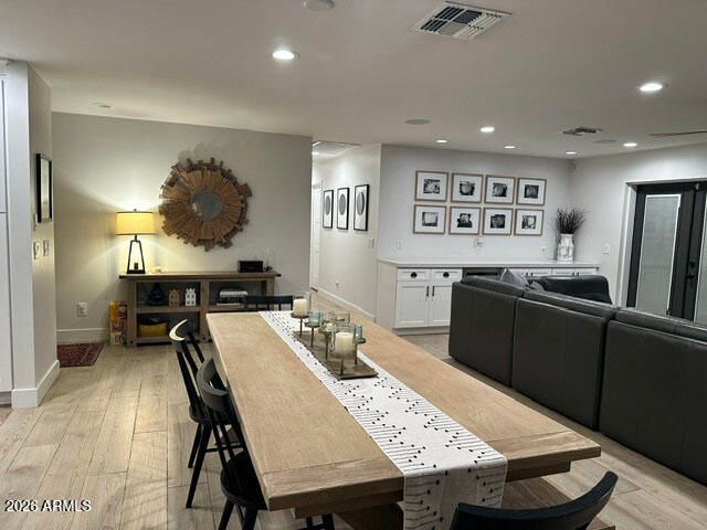 301 E ROYAL PALM Road, Phoenix, AZ 85020