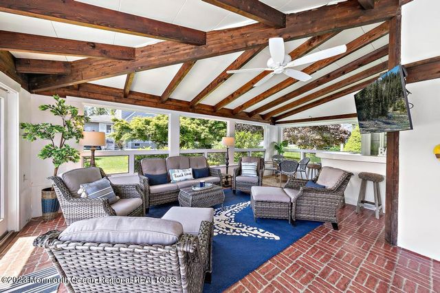 27 Shrewsbury Drive, Monmouth Beach, NJ 07750