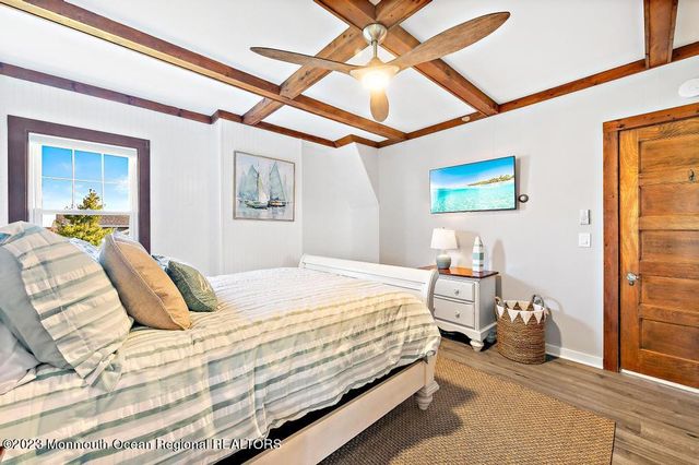 27 Shrewsbury Drive, Monmouth Beach, NJ 07750