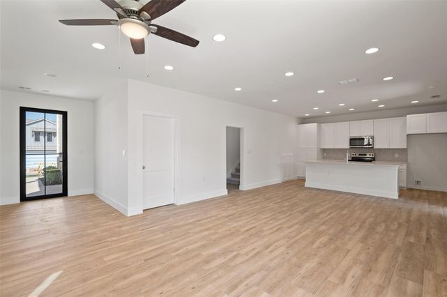 711 N Paleface Ranch RD 3, Spicewood, TX 78669